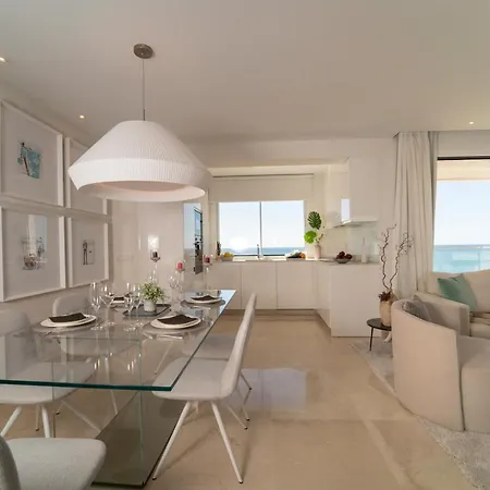Luxury Front Line Beach Penthouse Costa Del Sol 아파트 에스테포나
